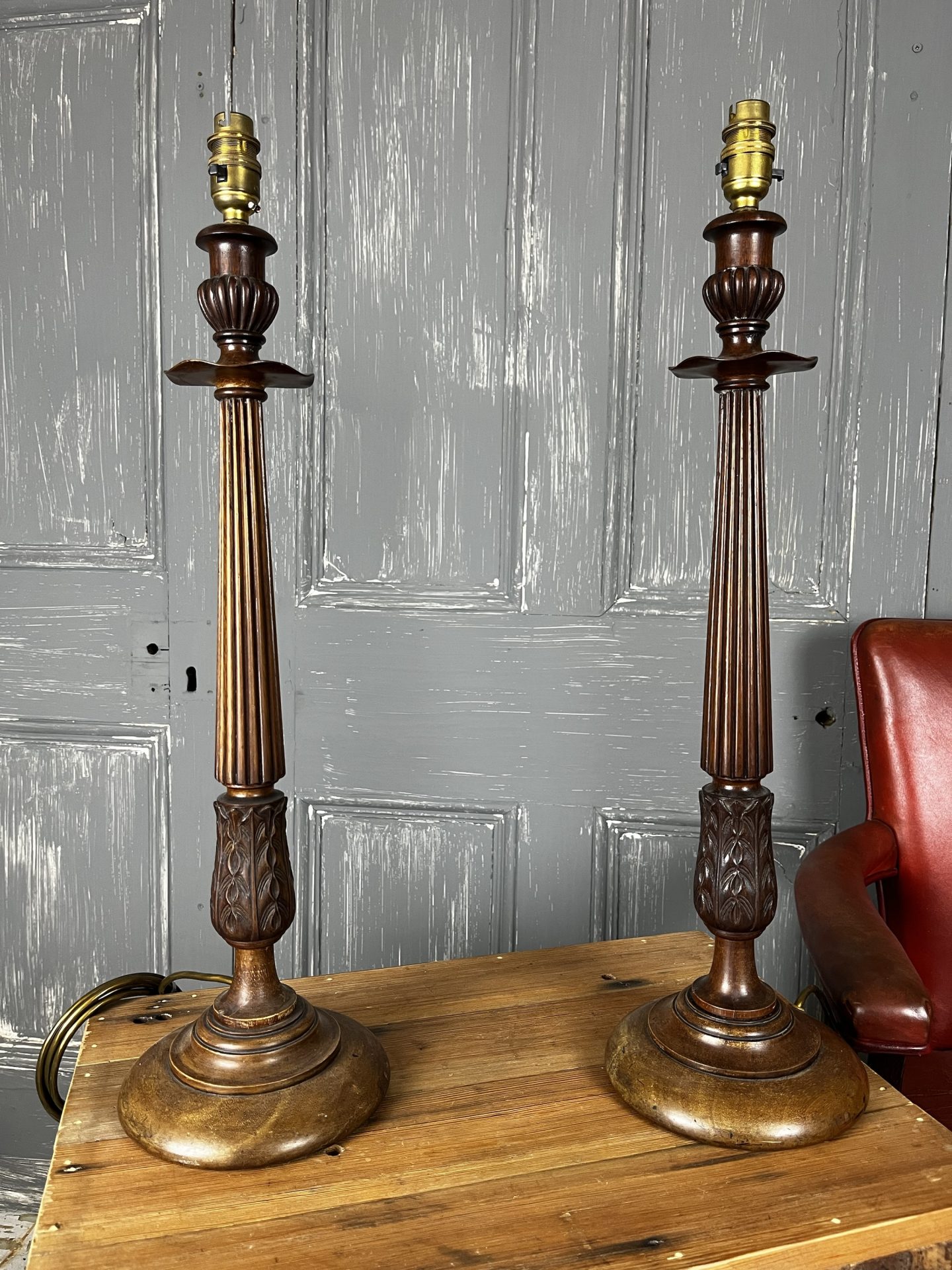 Antique Hall Pair Walnut Column Table Hall Lamps - Image 15