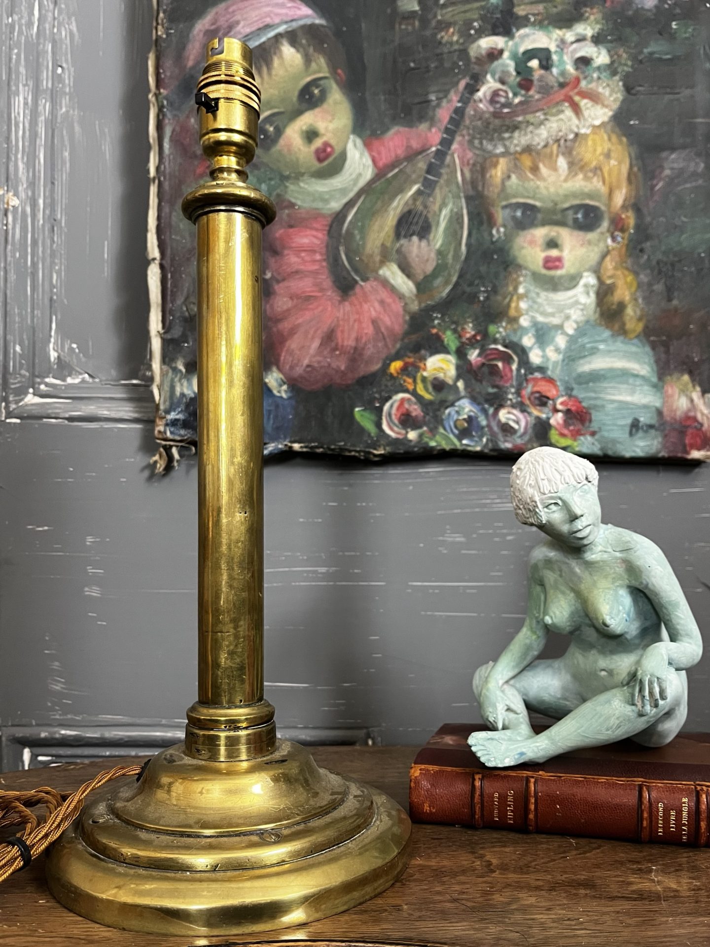 Antique Weigthed Round Bronze Base Column Table Lamp